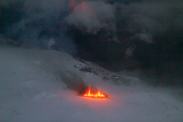 Volcanic eruption start