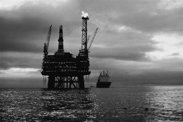 Off-shore drilling platform